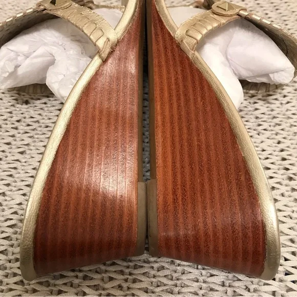 Jack Rogers Devyn Wedge Sandal Gold - Picture 12 of 16